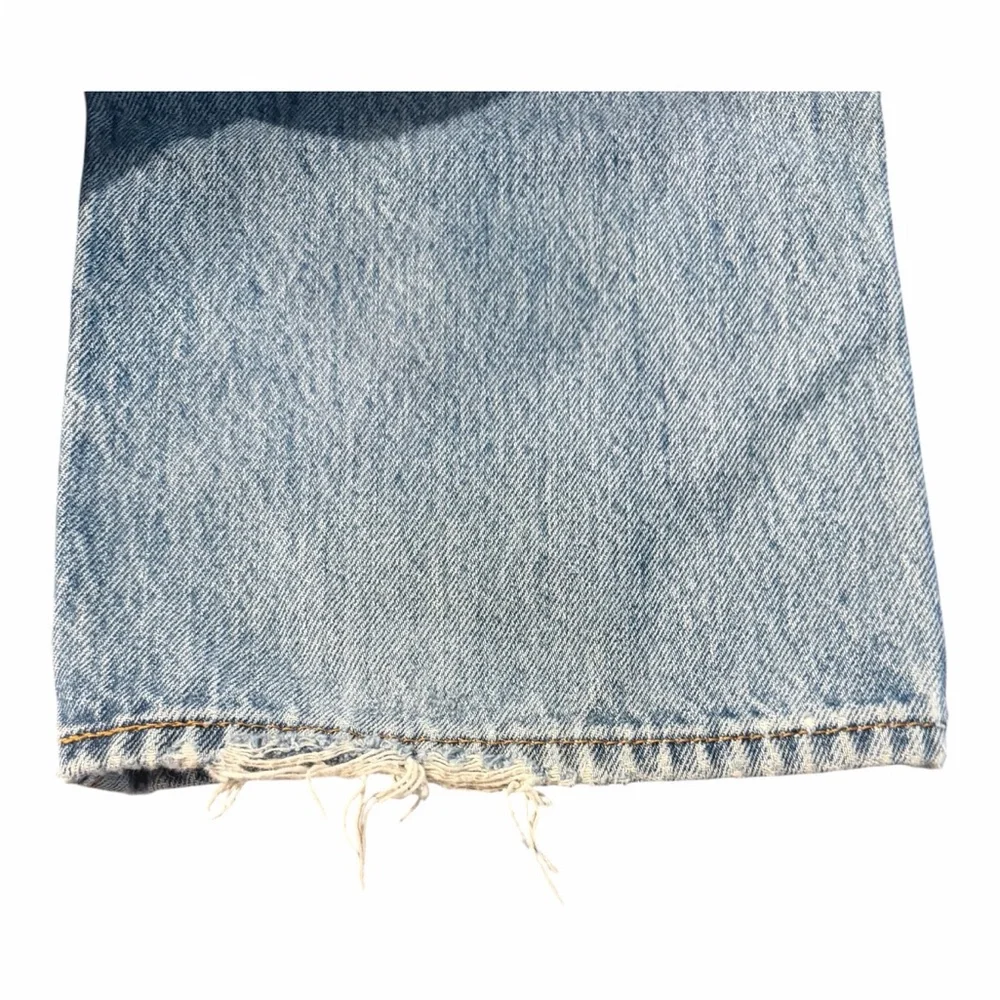 Levi’s 501 Light Wash Distressed Jeans Men’s W35 L32